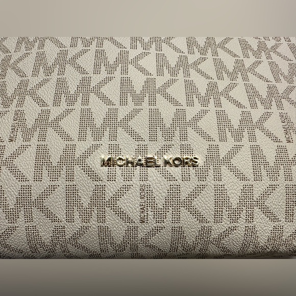 Michael Kors Blue and Cream Women's Bag - Picture 9 of 15